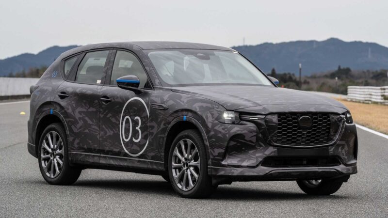 Mazda odhalila technické parametry dieselového šestiválce, hybridem bude za příplatek