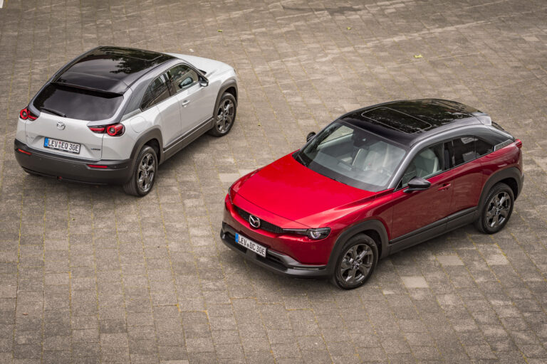 Mazda se pokusí dohnat ujíždějící vlak, chce investovat skoro 11 miliard dolarů do elektrifikace