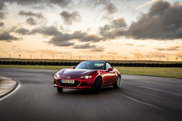 stock-mazda-mx-5-miata-completes-1000-mile-drive-using-coryton-100-fossil-free-fuel_10