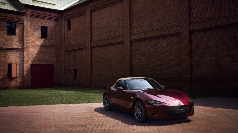 Výroční Mazda MX-5 35th Anniversary představena, cílí na vyspělé klienty